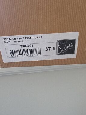Christian Louboutin Pigalle Black pumps